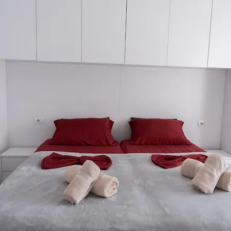 Euphoria 2 Apartment *